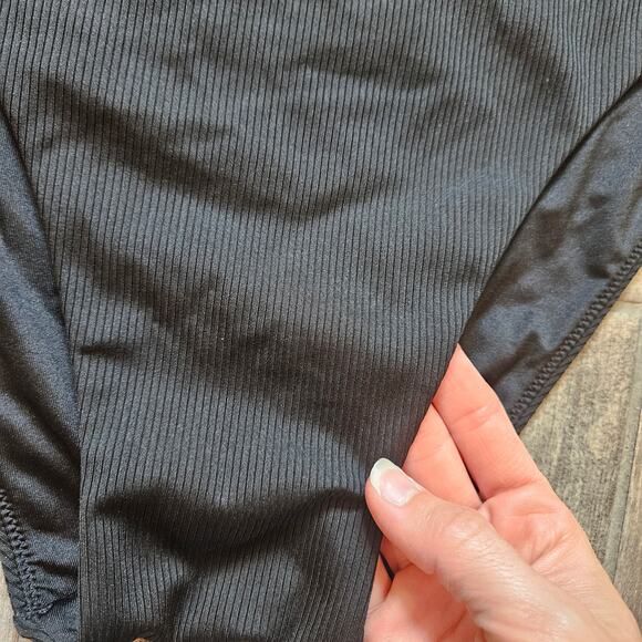 Victoria Secret Swimsuit Women Size XL Wild Wanderer Belted Open Back one piece - Picture 9 of 15